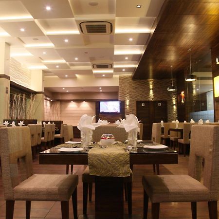 Le Grande Residency -Unmarried Couples Are Not Allowed Ahmadabad Zewnętrze zdjęcie