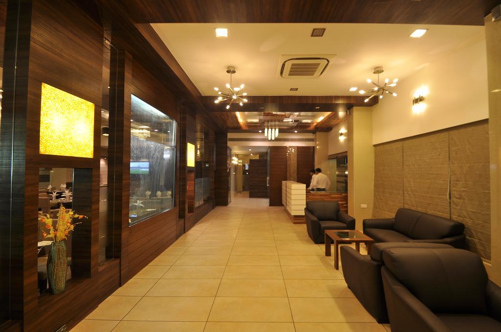 Le Grande Residency -Unmarried Couples Are Not Allowed Ahmadabad Zewnętrze zdjęcie