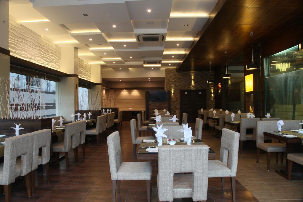 Le Grande Residency -Unmarried Couples Are Not Allowed Ahmadabad Zewnętrze zdjęcie