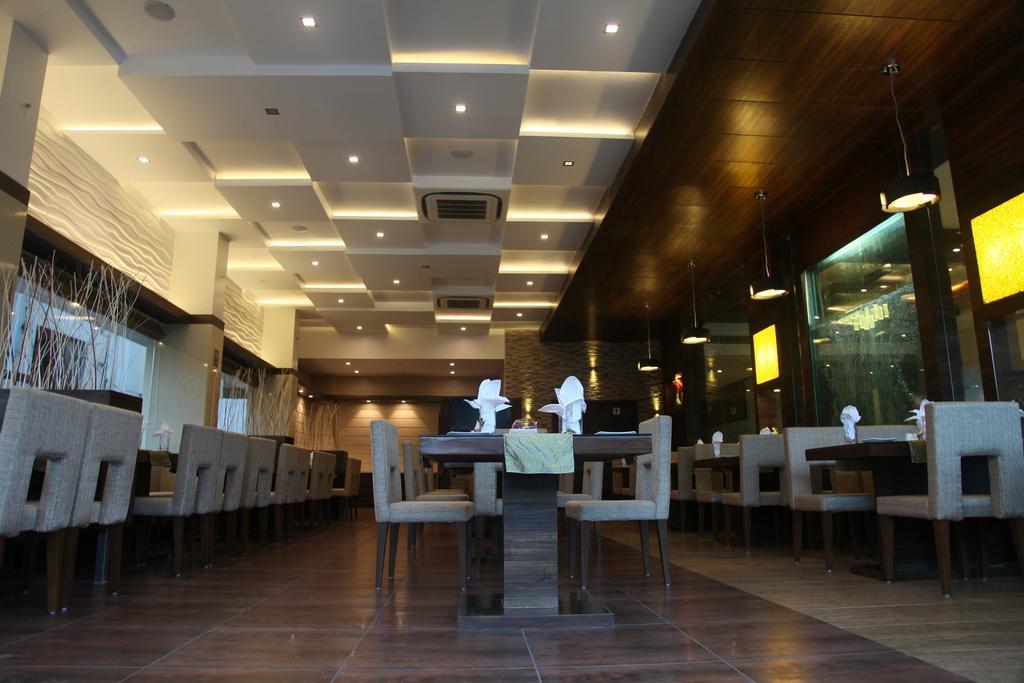 Le Grande Residency -Unmarried Couples Are Not Allowed Ahmadabad Zewnętrze zdjęcie