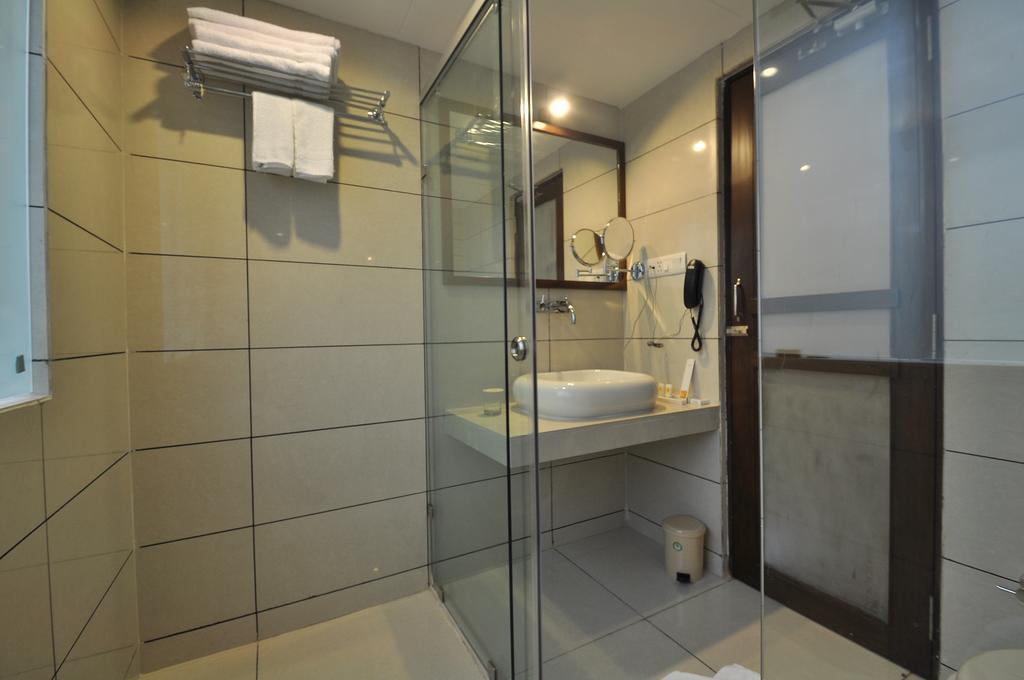 Le Grande Residency -Unmarried Couples Are Not Allowed Ahmadabad Zewnętrze zdjęcie