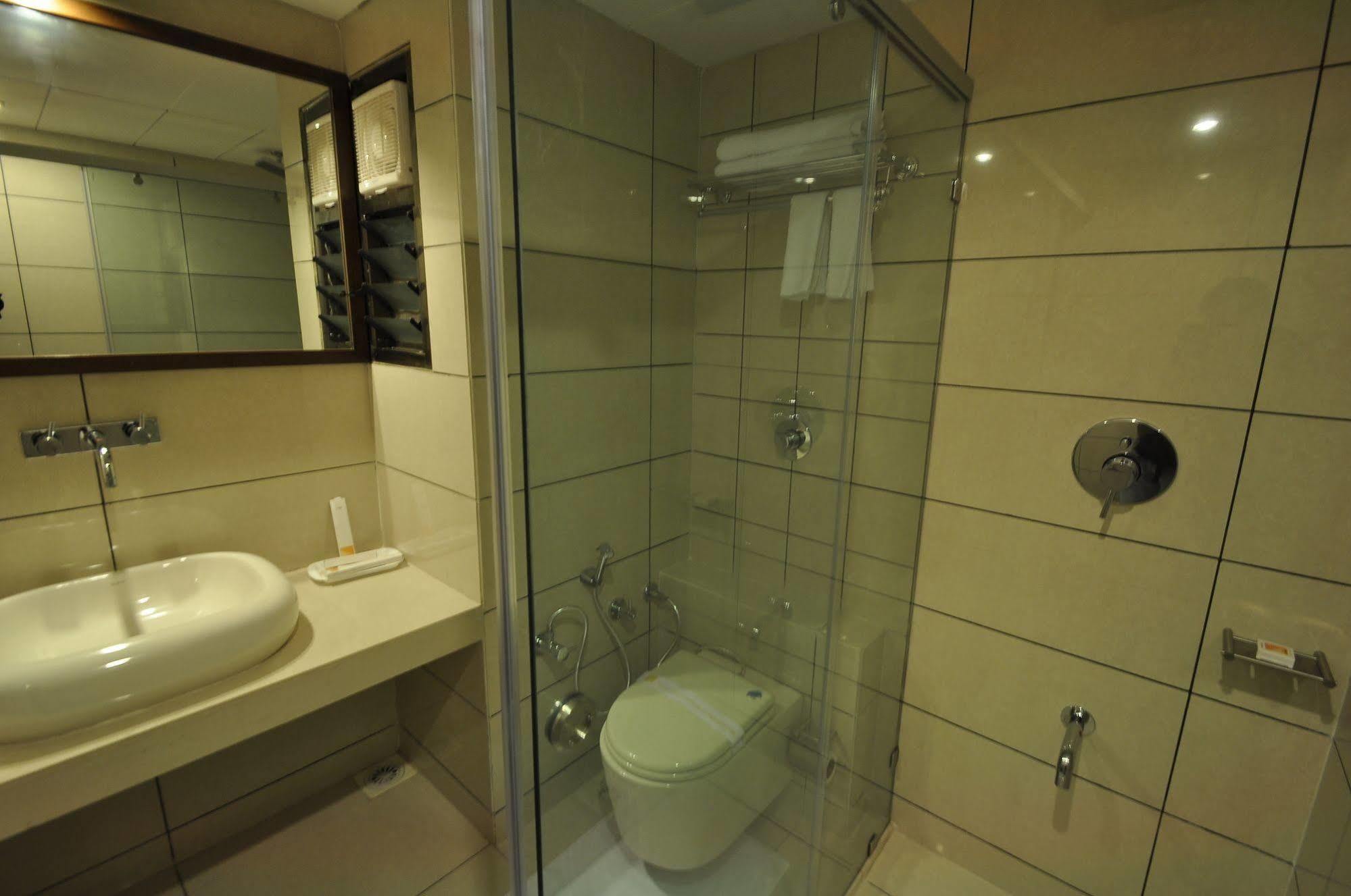 Le Grande Residency -Unmarried Couples Are Not Allowed Ahmadabad Zewnętrze zdjęcie